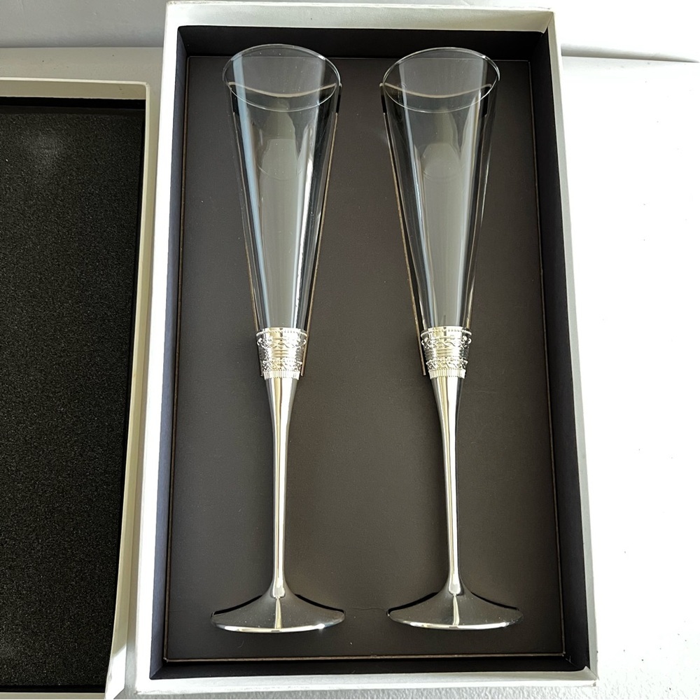 Wedgwood Vera Wang With Love Toasting Flute Set of 2 Silver Tone 7 Glass